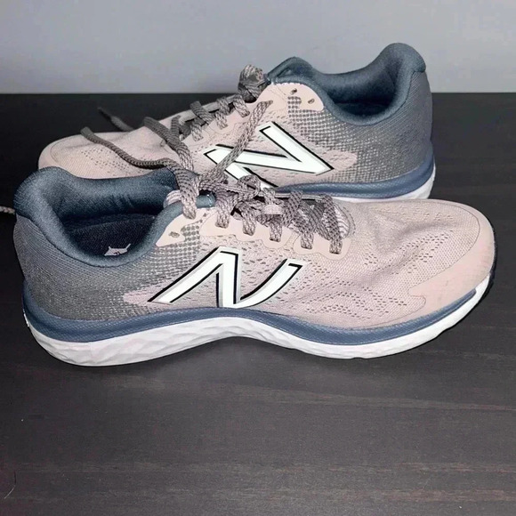 New Balance  Runners - Picture 4 of 6